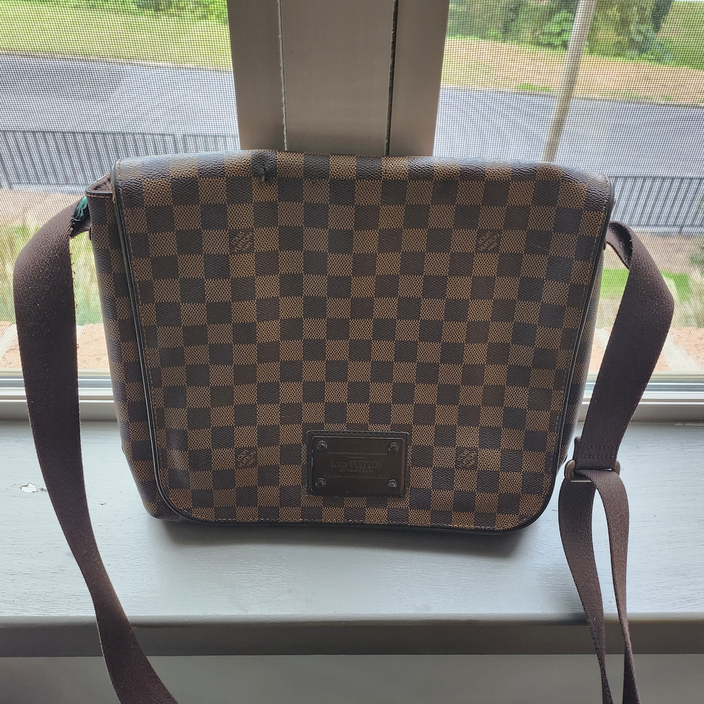 Louis Vuitton Messenger
